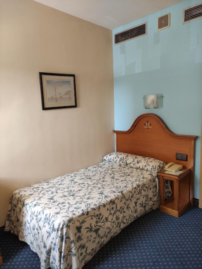 Hotel Ebora By Vivere Stays Talavera de la Reina Exteriör bild